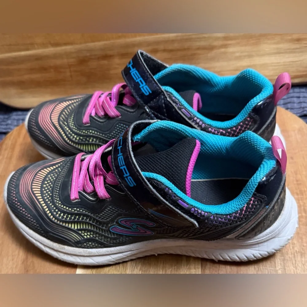Skecher’s | Girls Jumpster Black/Multi-color Sneakers w/Velcro Closure, Size 3.5